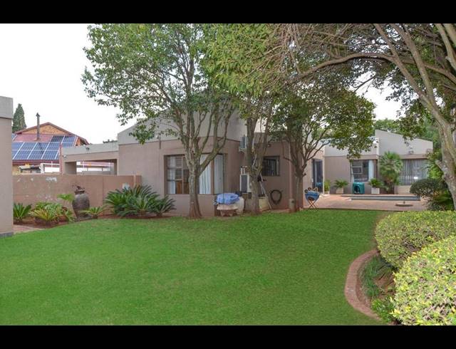 4 BEDROOM HOUSE FOR SALE IN NOORDHEUWEL